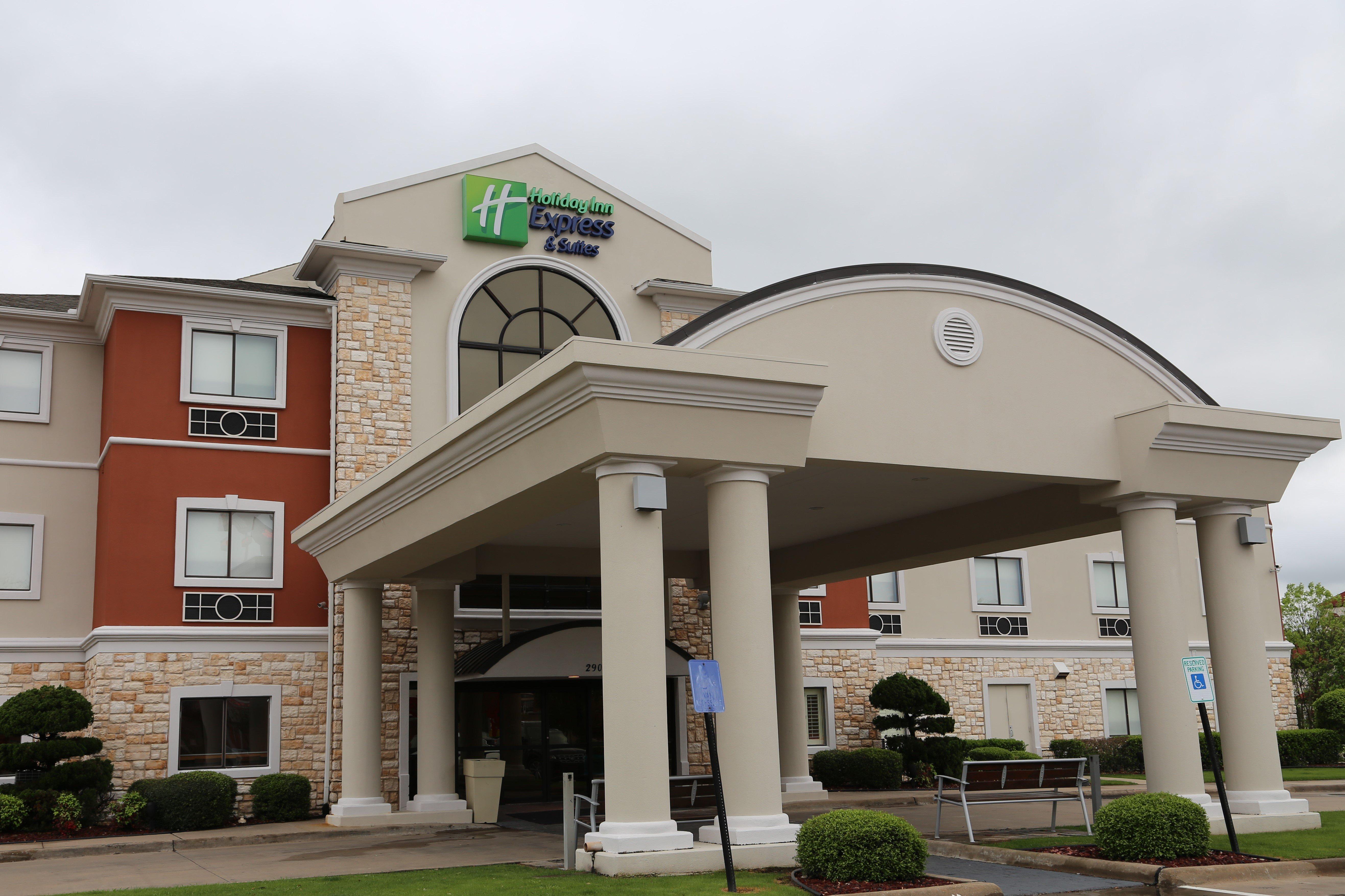 Holiday Inn Express Hotel & Suites Greenville By Ihg Exterior foto