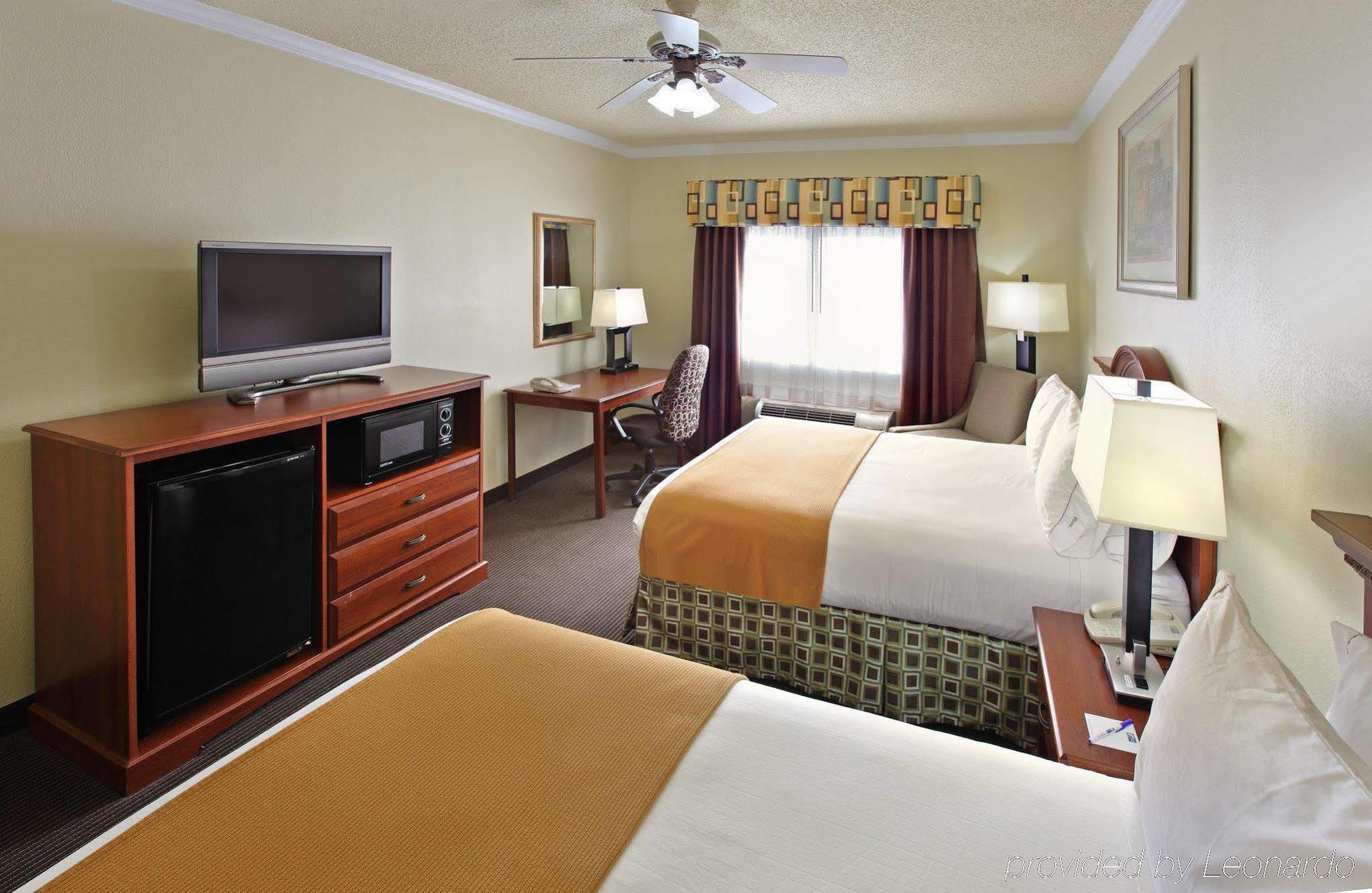 Holiday Inn Express Hotel & Suites Greenville By Ihg Zimmer foto